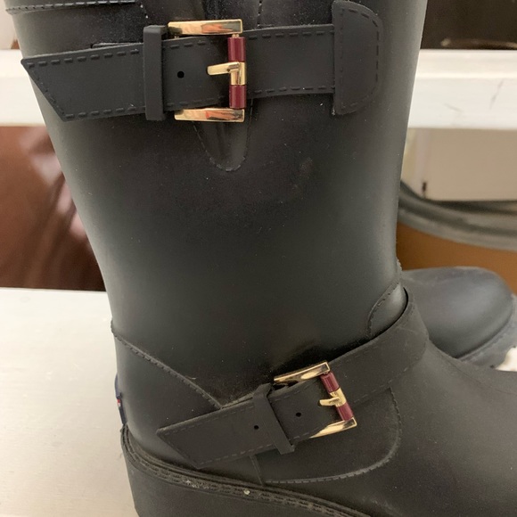 Tommy Hilfigre Rain Boots - Size 9 - Picture 3 of 7